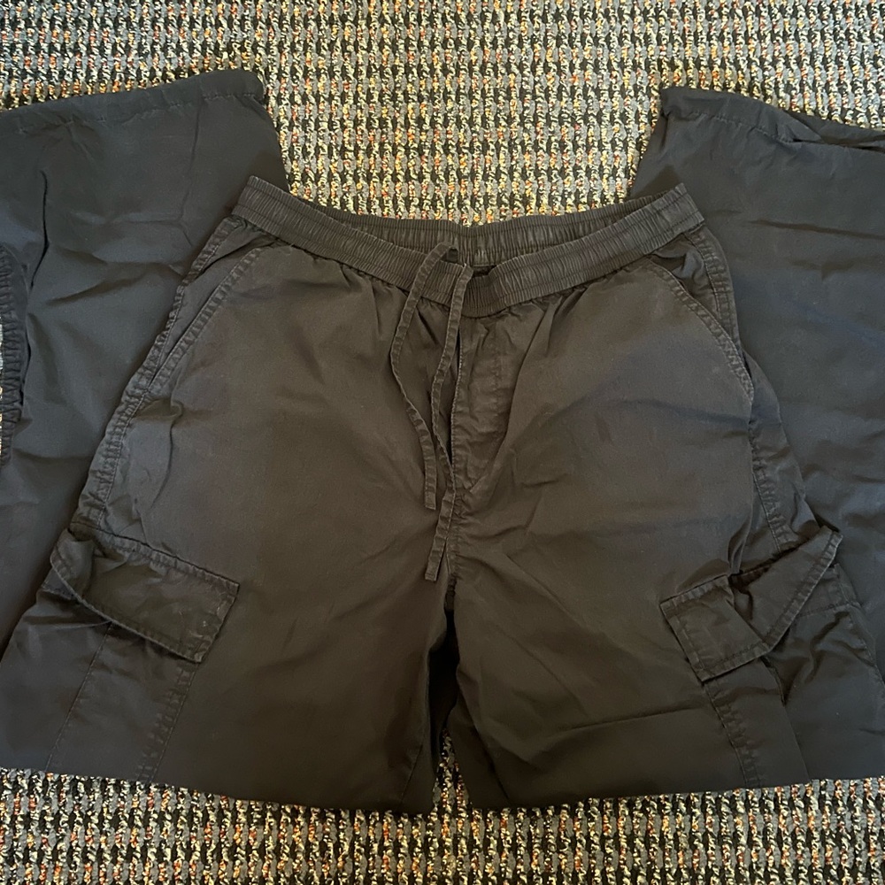 UNIQLO Black Cargo Pants